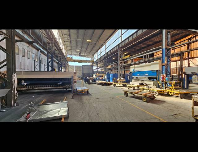 9,130M² WAREHOUSE FOR SALE IN DENVER